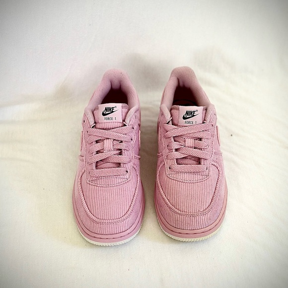 Pink Girl’s Nike * 1.5youth - Picture 3 of 4